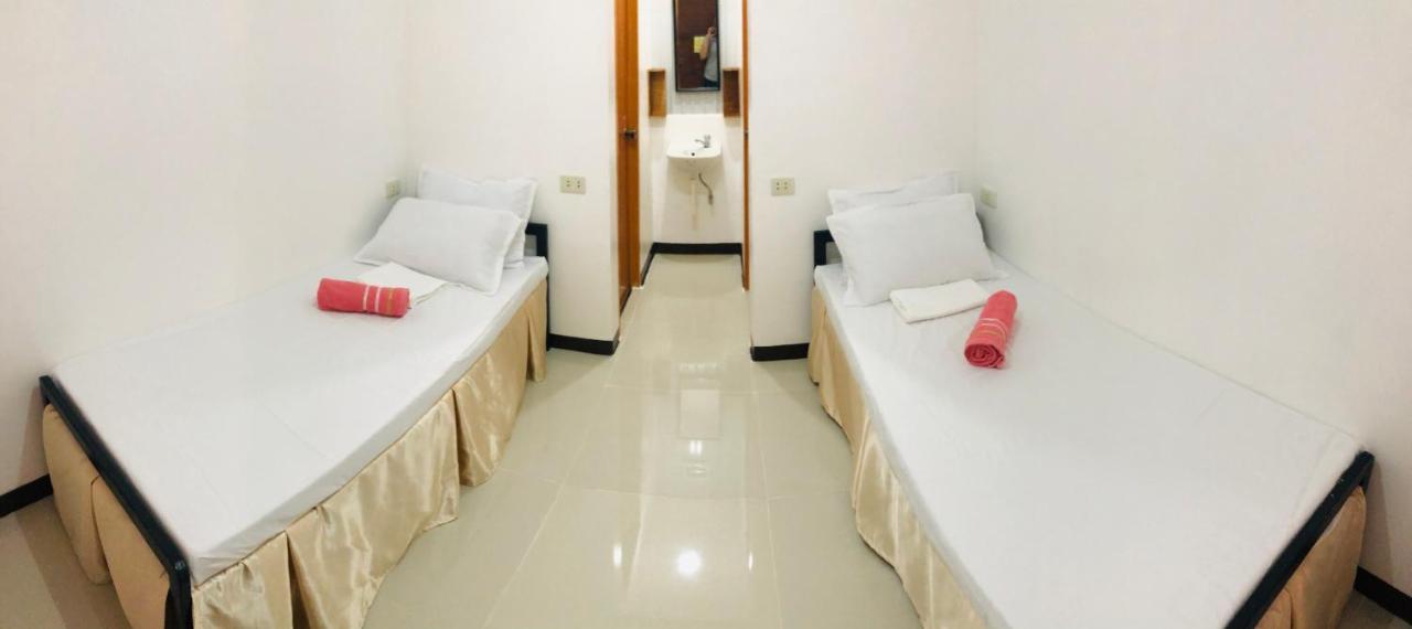 Lr Hostel And Cafe โมอัลโบอัล ภายนอก รูปภาพ